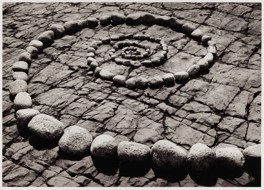 Ciągłość nieskończoności (thinkink about Richard Long)