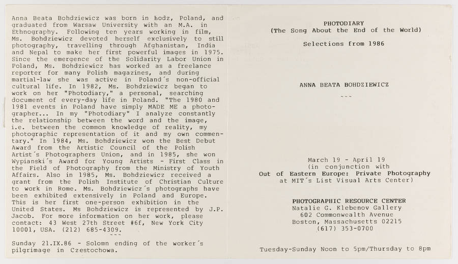 Zaproszenie na wystawę fotografii Anny Beaty Bohdziewicz pt. &bdquo;Fotodziennik (Piosenka o końcu świata)&rdquo; w Bostonie