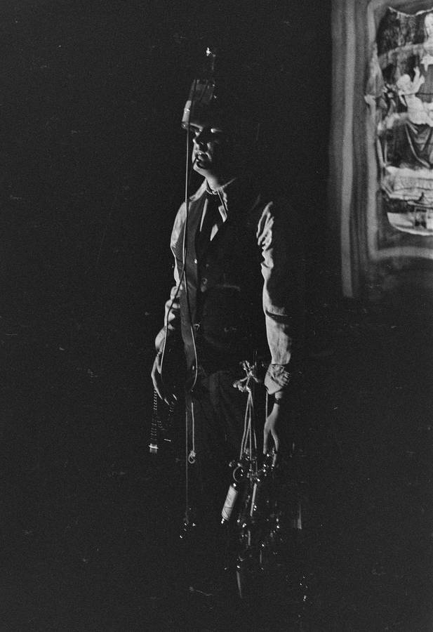 Władysław Kaźmierczak, performans, Galeria Stodoła, Warszawa, 1986