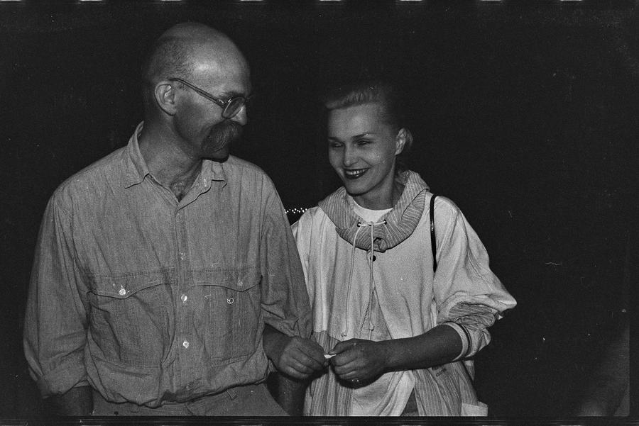 Wystawa &bdquo;Lochy Manhattanu, czyli sztuka innych medi&oacute;w&rdquo;, garaże, Ł&oacute;dź, 1989