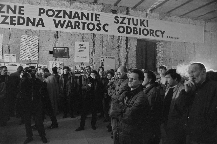 Wystawa &bdquo;Ruch łódzkiej neoawangardy 1970-1992&rdquo;, Pałac Grohmana, Ł&oacute;dź, 1992