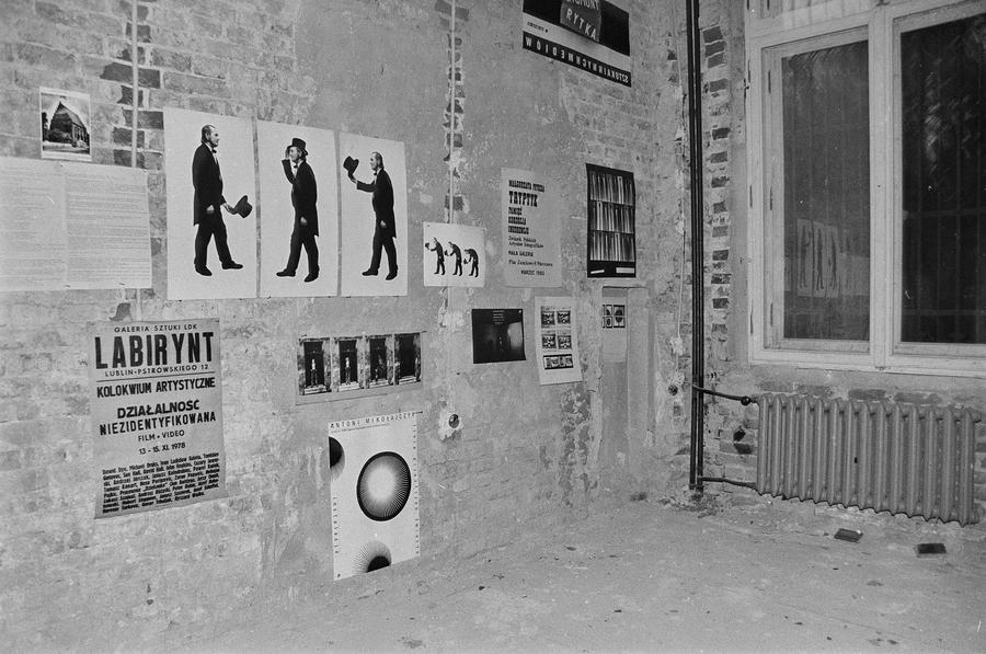 Wystawa &bdquo;Ruch łódzkiej neoawangardy 1970-1992&rdquo;, Pałac Grohmana, Ł&oacute;dź, 1992