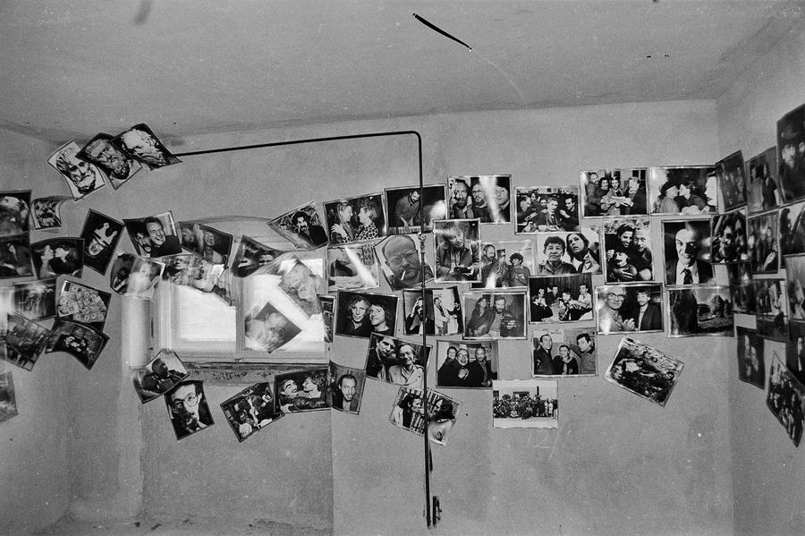 Wystawa &bdquo;Ruch łódzkiej neoawangardy 1970-1992&rdquo;, Pałac Grohmana, Ł&oacute;dź, 1992