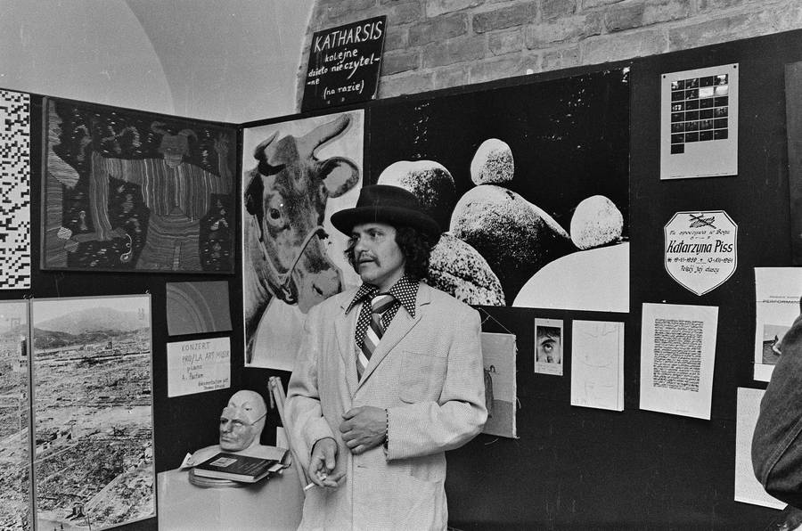 Jacek Kryszkowski, Adam Rzepecki &bdquo;Pozbędziemy się dzieł sztuki światowej i rodzimej jakie znajdują się w naszym zasięgu&rdquo;, Mała Galeria, Warszawa, 1985