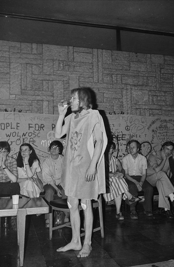 Jerzy Bereś &bdquo;Msza polityczna&rdquo;, w ramach &bdquo;Sztuki faktu&rdquo;, Bydgoszcz, 1981