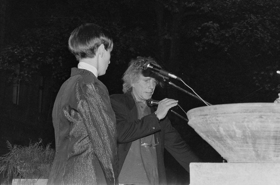 Wystawa &bdquo;Konstrukcja w procesie&rdquo; (otwarcie), Łódź, 1990