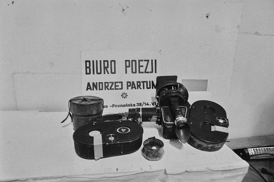 &bdquo;Żywa galeria&rdquo;, Andrzej Partum, Biuro Poezji (ul. Poznańska), 1974
