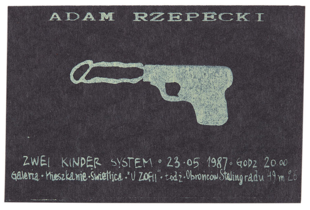 Zaproszenie na wystawę Adama Rzepeckiego pt. „Zwei kinder system”