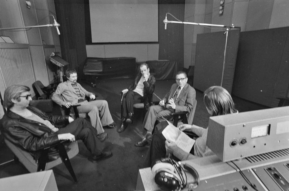 Live Gallery - discussion at Educational Films Factory, Łódź, c. 1974