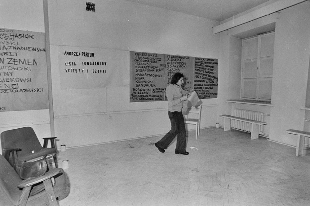 Andrzej Partum, „Lista ignorantów kultury i sztuki”, Galeria Repassage, Warszawa, 1973