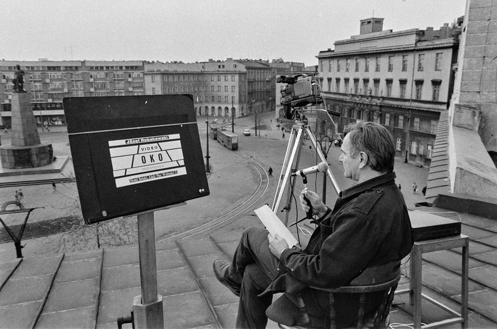 Video Eye action, Józef Robakowski, part of Andrzej Partum's Art Hotel, Łódź, 1990