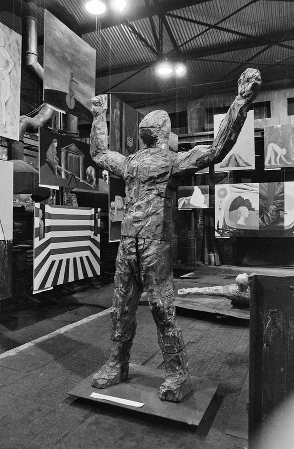 Wystawa &bdquo;Co słychać&rdquo;, dawna Fabryka Norblina, Warszawa, 1987