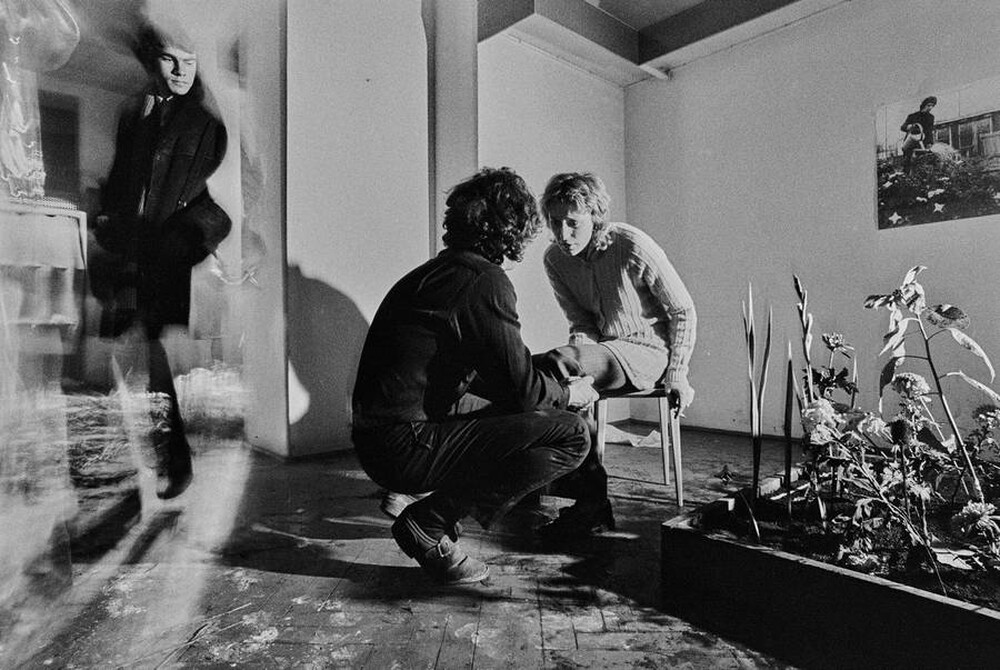 Krzysztof Zarębski, performans &bdquo;Kwiaty&rdquo;, Liga Kobiet, Warszawa, 1971