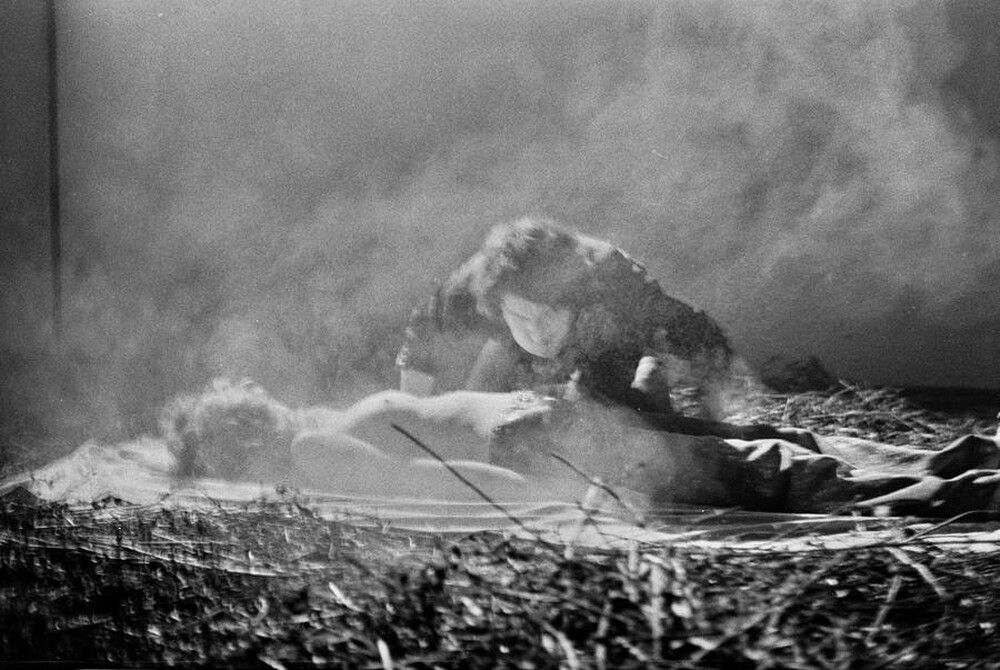 Krzysztof Zarębski, performans &bdquo;Kwiaty&rdquo;, Liga Kobiet, Warszawa, 1971