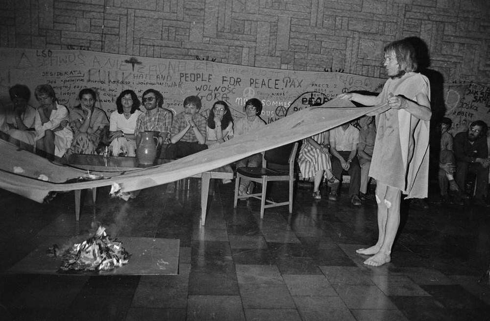 Jerzy Bereś &bdquo;Msza polityczna&rdquo;, w ramach &bdquo;Sztuki faktu&rdquo;, Bydgoszcz, 1981