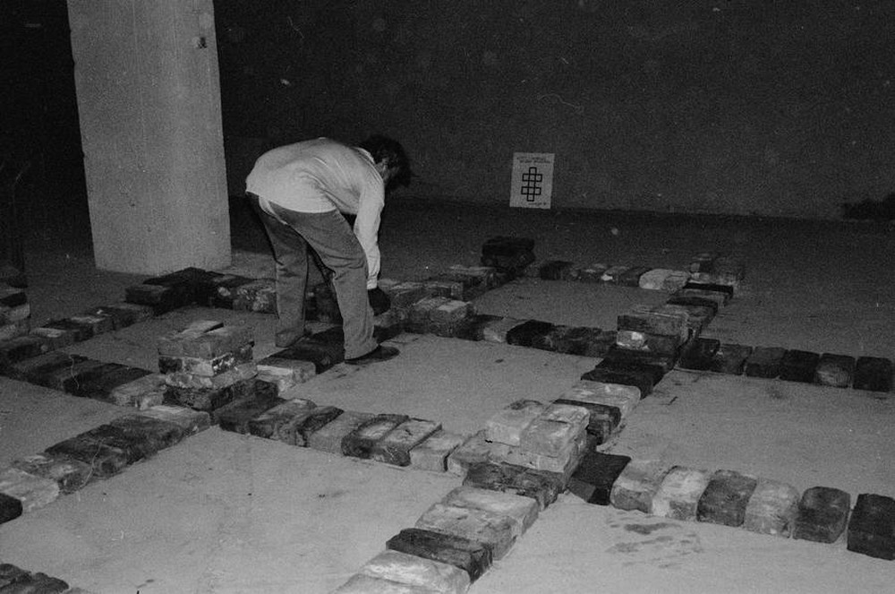 Manhattan Dungeons, or the Art of Other Media exhibition, garages, Łódź, 1989