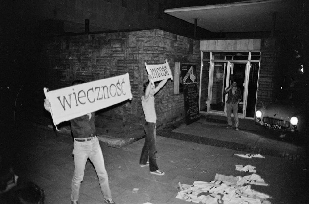 "Fact Art" exhibition and event, BWA Gallery, Bydgoszcz, 1981