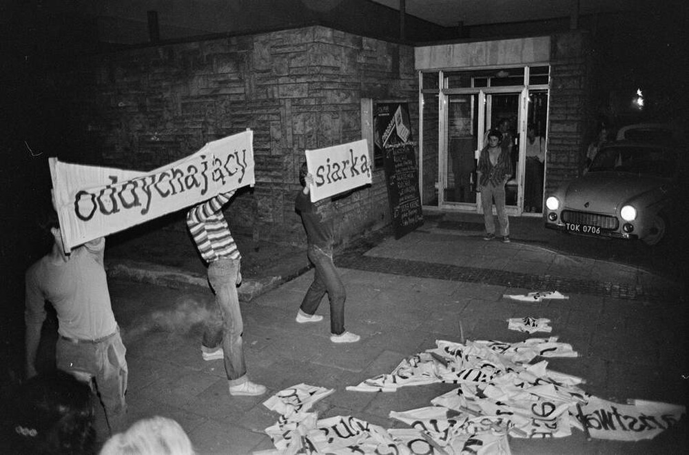 "Fact Art" exhibition and event, BWA Gallery, Bydgoszcz, 1981