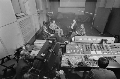 &bdquo;Żywa galeria&rdquo;, dykusja w Wytw&oacute;rni Film&oacute;w Oświatowych, Ł&oacute;dź, ok. 1974