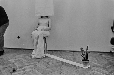 &bdquo;Żywa galeria&rdquo;, performance Krzysztofa Zarębskiego, ok. 1974