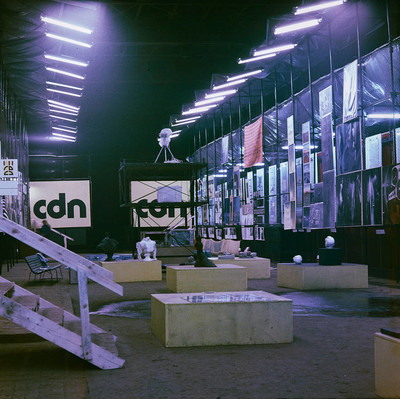Wystawa CDN - &bdquo;Prezentacje Sztuki Młodych&rdquo;, Pod Mostem Poniatowskiego, Warszawa, 1977