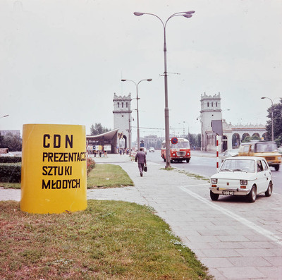 CDN - Presentations of Young People's Art exhibition, under Poniatowski Bridge, Warsaw, 1977