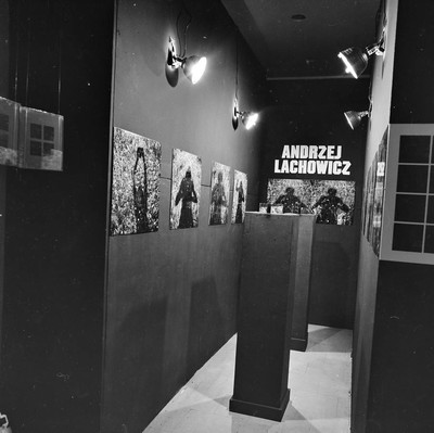 Galeria Wsp&oacute;łczesna, &bdquo;Aspekty Nowoczesnej Sztuki Polskiej&rdquo;, Warszawa, 1975