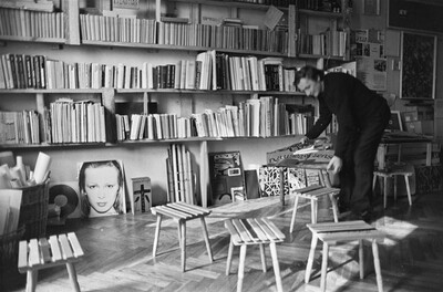 Andrzej Partum, Biuro Poezji, Warszawa (ul. Podchorążych), 1982