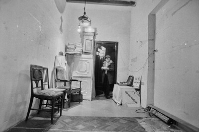"Live Gallery", Andrzej Partum, Poetry Office (Poznańska Street), Warsaw, 1974
