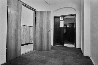 "Live Gallery", Andrzej Partum, Poetry Office (Poznańska Street), Warsaw, 1974