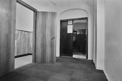 "Live Gallery", Andrzej Partum, Poetry Office (Poznańska Street), Warsaw, 1974