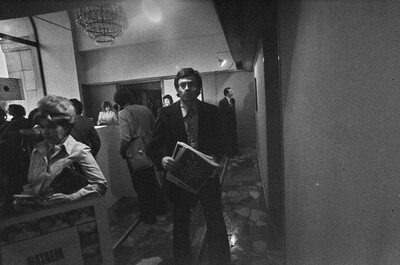 Natalia LL, &bdquo;Sztuka konsumpcyjna&rdquo;, wystawa i projekcja film&oacute;w, Galeria Wsp&oacute;łczesna, Warszawa 1975