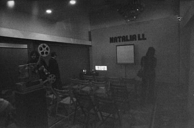 Natalia LL, &bdquo;Sztuka konsumpcyjna&rdquo;, wystawa i projekcja film&oacute;w, Galeria Wsp&oacute;łczesna, Warszawa 1975