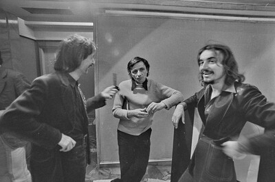 Natalia LL, &bdquo;Sztuka konsumpcyjna&rdquo;, wystawa i projekcja film&oacute;w, Galeria Wsp&oacute;łczesna, Warszawa 1975