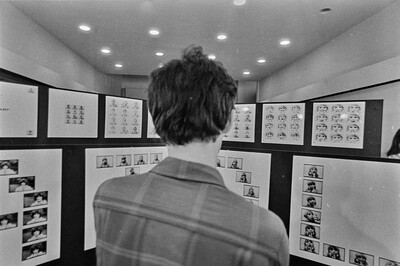 Natalia LL, &bdquo;Sztuka konsumpcyjna&rdquo;, wystawa i projekcja film&oacute;w, Galeria Wsp&oacute;łczesna, Warszawa 1975