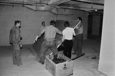 Manhattan Dungeons, or the Art of Other Media exhibition, garages, Ł&oacute;dź, 1989