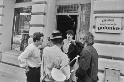 Manhattan Dungeons, or the Art of Other Media exhibition, garages, Ł&oacute;dź, 1989