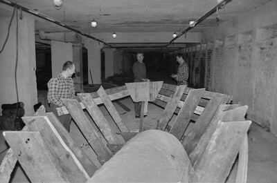 Manhattan Dungeons, or the Art of Other Media exhibition, garages, Ł&oacute;dź, 1989