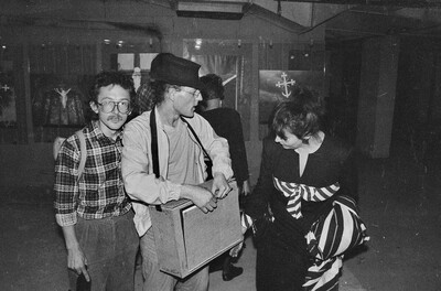 Manhattan Dungeons, or the Art of Other Media exhibition, garages, Ł&oacute;dź, 1989