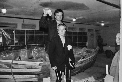 Manhattan Dungeons, or the Art of Other Media exhibition, garages, Ł&oacute;dź, 1989