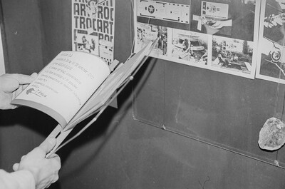 Wystawa &bdquo;Formy Aktywności Artystycznej&rdquo;, Galeria Wsp&oacute;łczesna, Warszawa, lata 70.