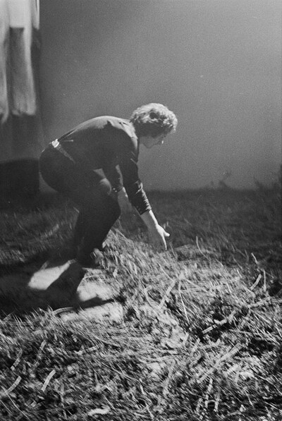 Krzysztof Zarębski, performance of "Flowers", Women's League Club, Warsaw, 1971