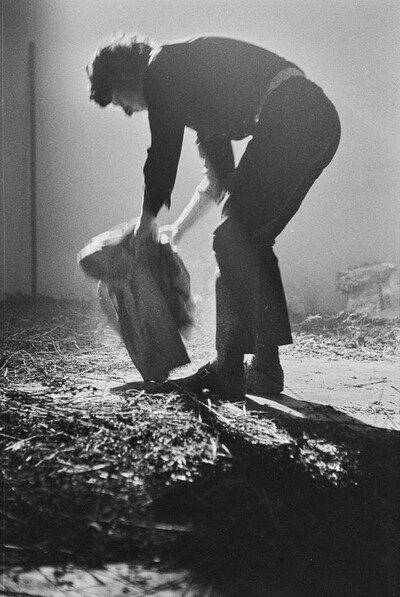 Krzysztof Zarębski, performance of "Flowers", Women's League Club, Warsaw, 1971
