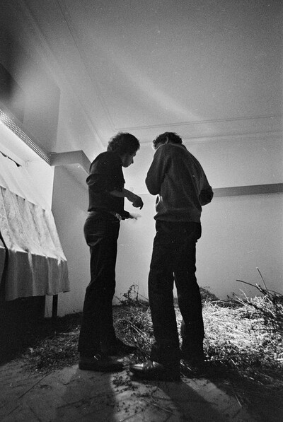 Krzysztof Zarębski, performance of "Flowers", Women's League Club, Warsaw, 1971