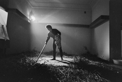 Krzysztof Zarębski, performance of "Flowers", Women's League Club, Warsaw, 1971