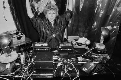 Jolanta Lothe, Piotr Lachman &bdquo;Akt-orka II&rdquo; (pr&oacute;by), SPAM, Warszawa, 1989