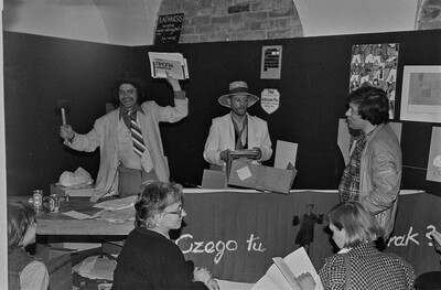 Jacek Kryszkowski, Adam Rzepecki &bdquo;Pozbędziemy się dzieł sztuki światowej i rodzimej jakie znajdują się w naszym zasięgu&rdquo;, Mała Galeria, Warszawa, 1985