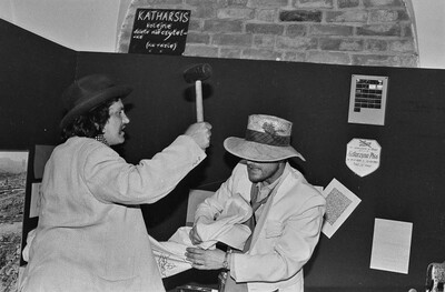 Jacek Kryszkowski, Adam Rzepecki &bdquo;Pozbędziemy się dzieł sztuki światowej i rodzimej jakie znajdują się w naszym zasięgu&rdquo;, Mała Galeria, Warszawa, 1985