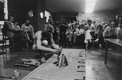 Jerzy Bereś &bdquo;Msza polityczna&rdquo;, w ramach &bdquo;Sztuki faktu&rdquo;, Bydgoszcz, 1981