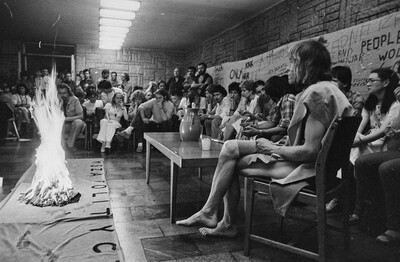 Jerzy Bereś &bdquo;Msza polityczna&rdquo;, w ramach &bdquo;Sztuki faktu&rdquo;, Bydgoszcz, 1981